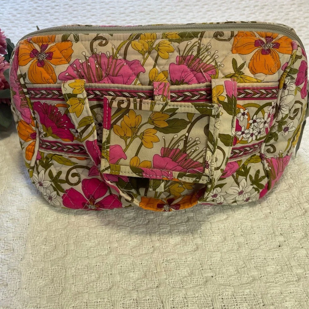 Vera Bradley Floral Multi-Color‎ Women's Cosmetic Bag~
